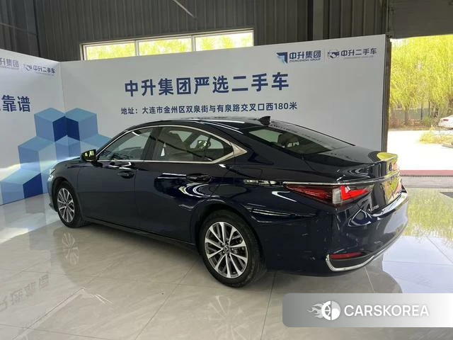 Lexus ES id 4262150 из Китая 15