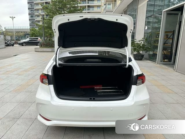 Toyota Corolla id 4262349 из Китая 15