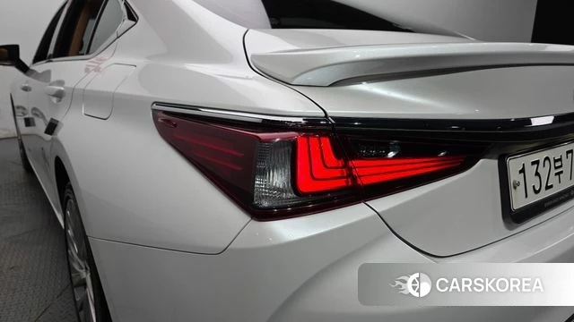 Lexus ES300h 7th generation id 4863768 из Кореи 15