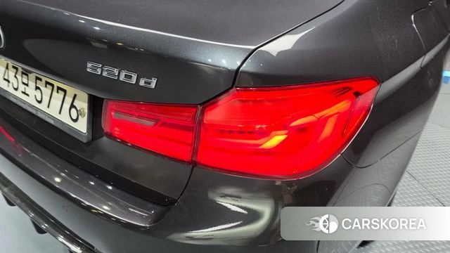BMW 5 Series (G30) id 4268691 из Кореи 15