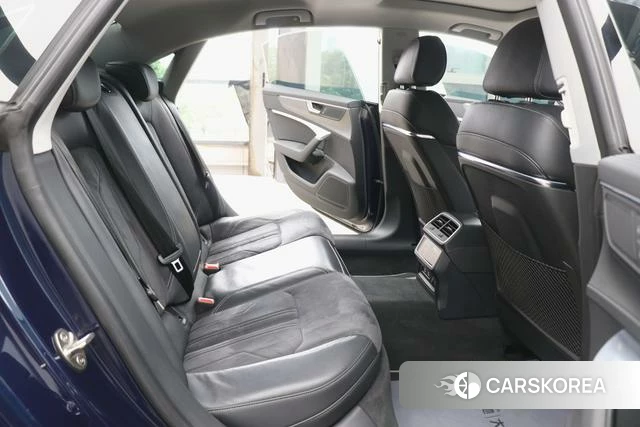 Audi A7L id 4278606 из Китая 15