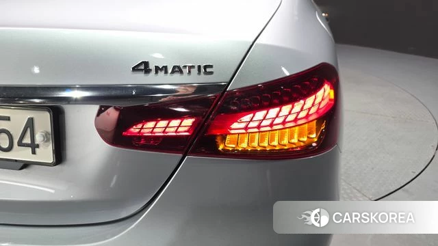 Mercedes-Benz E-Class W213 id 4671650 из Кореи 15
