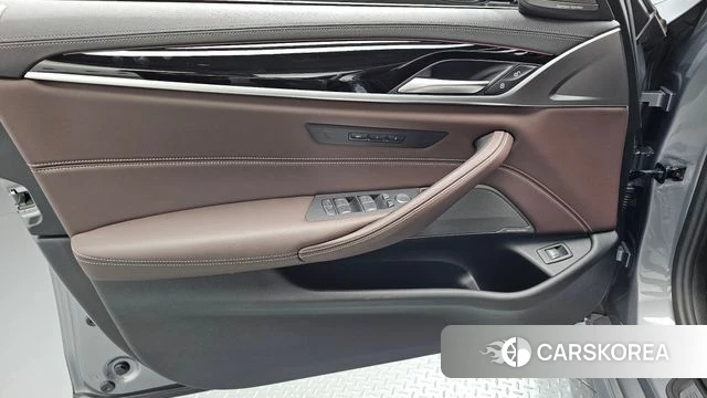 BMW 5 Series (G30) id 4414676 из Кореи 16