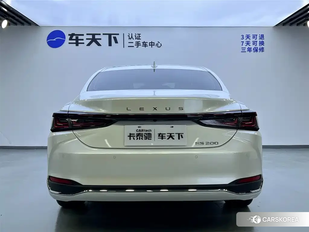Lexus ES id 4547192 из Китая 16