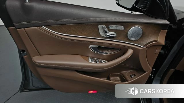 Mercedes-Benz E-Class W213 id 4477340 из Кореи 16