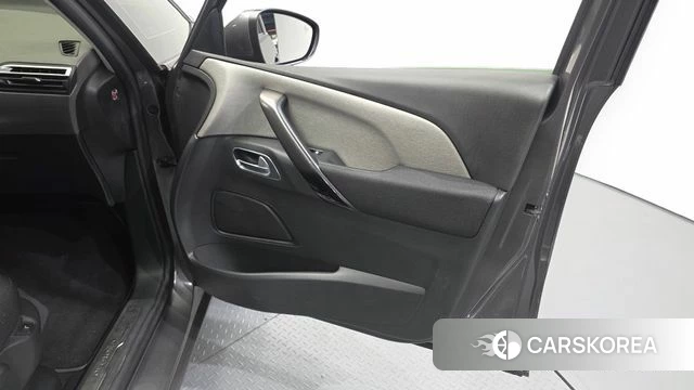 Citroen / DS Grand C4 Picasso id 4403381 из Кореи 16
