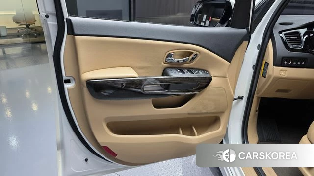 Kia The New Carnival id 4882092 из Кореи 16