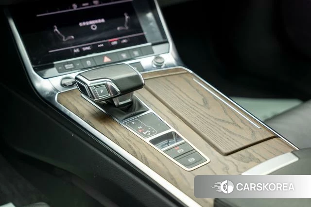 Audi A6L id 4298155 из Китая 16