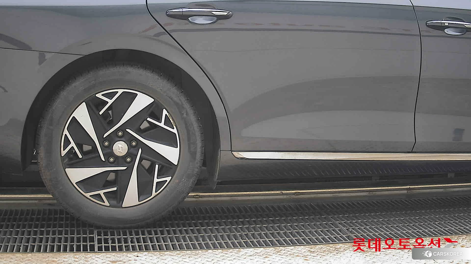 Hyundai Grandeur Hybrid id 4504382 из Кореи 16