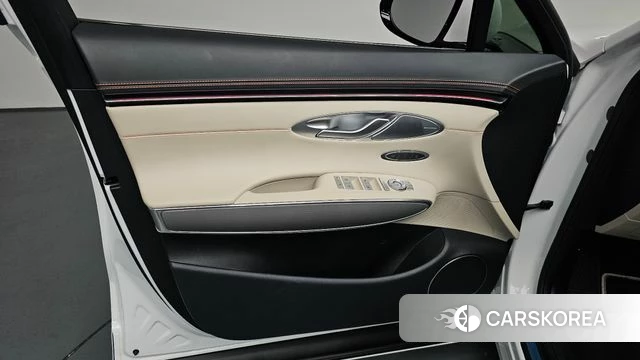 Genesis GV70 id 4670016 из Кореи 16