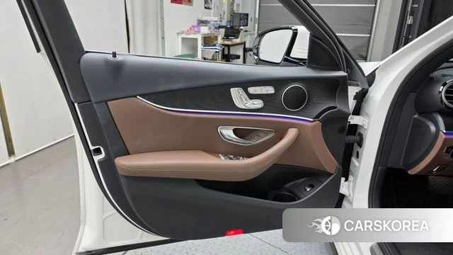 Mercedes-Benz E-Class W213 id 4249756 из Кореи 16
