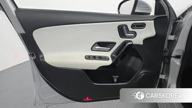 Mercedes-Benz A-Class W177 id 4632734 из Кореи 16