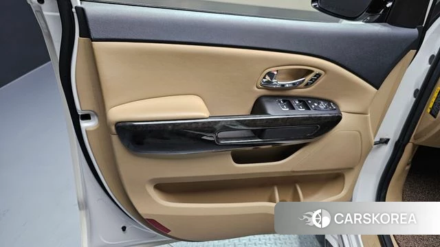 Kia The New Carnival id 4658112 из Кореи 16