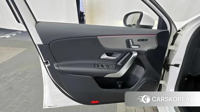 Mercedes-Benz A-Class W177 id 4383758 из Кореи 16
