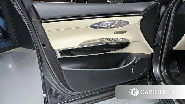 Genesis GV70 id 4282762 из Кореи 16