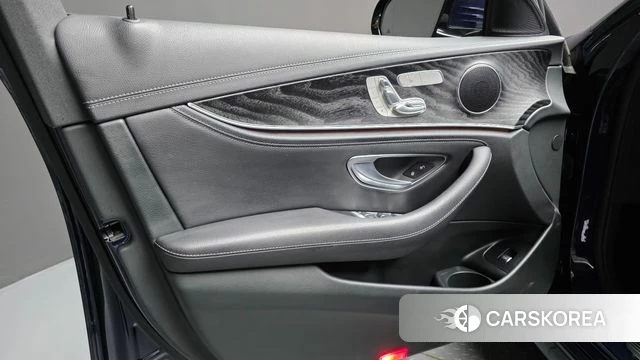 Mercedes-Benz E-Class W213 id 4855241 из Кореи 16