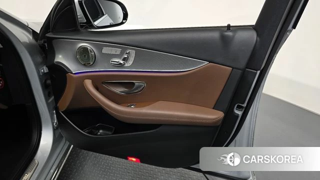 Mercedes-Benz E-Class W213 id 4907821 из Кореи 16