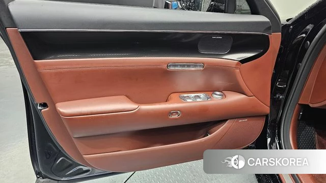 Genesis G90 (RS4) id 4608636 из Кореи 16