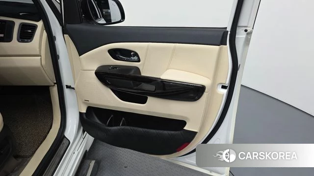 Kia The New Carnival id 4907300 из Кореи 16