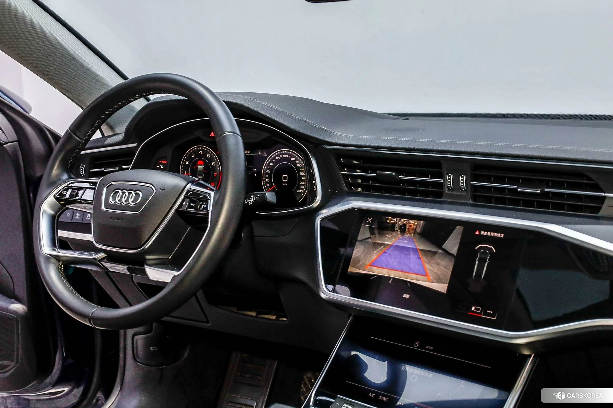 Audi A7L id 4486187 из Китая 16