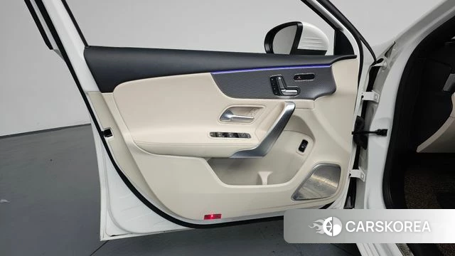 Mercedes-Benz A-Class W177 id 4740261 из Кореи 16