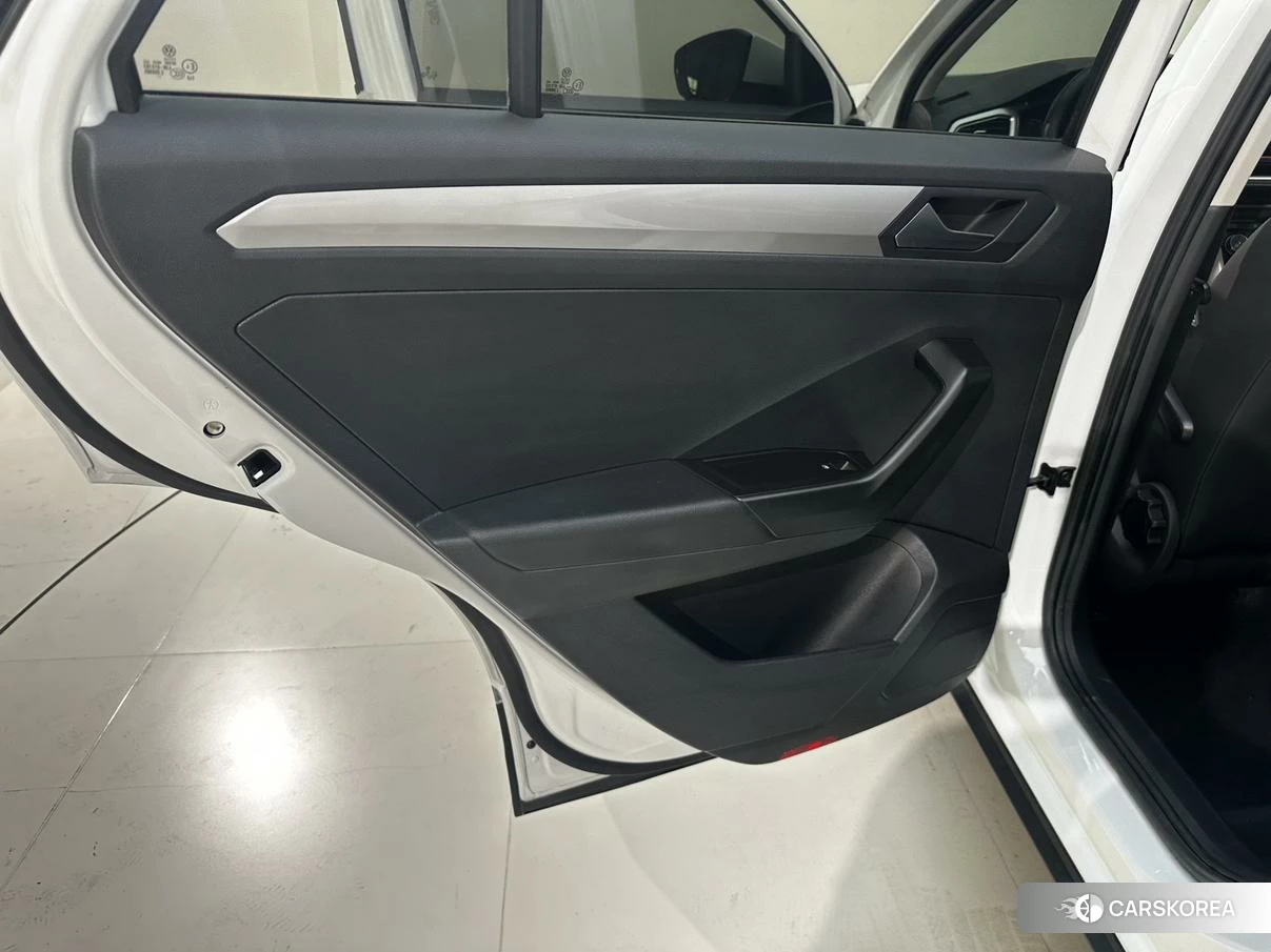 Volkswagen T-Roc id 4504683 из Китая 16