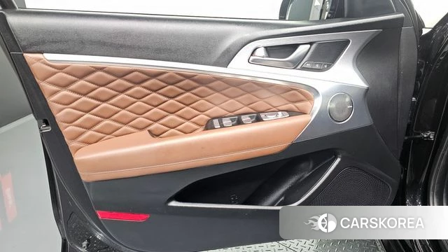 Genesis G70 id 4647792 из Кореи 16