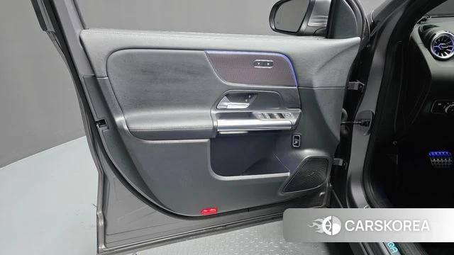 Mercedes-Benz EQA H243 id 4541307 из Кореи 16