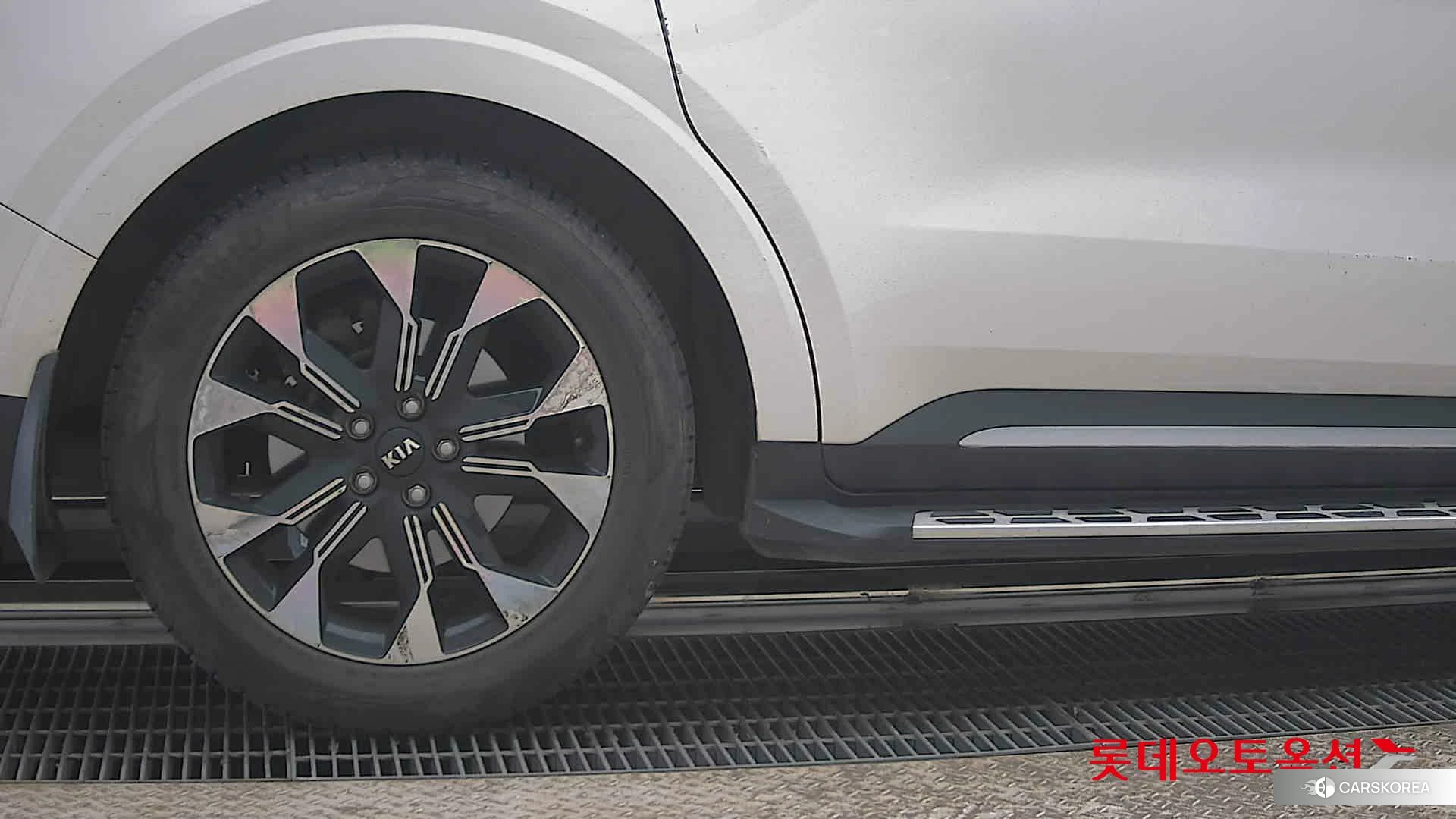 Kia Carnival id 3882096 из Кореи 16