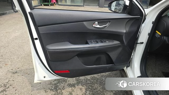 Kia Come New K3 id 4595835 из Кореи 16