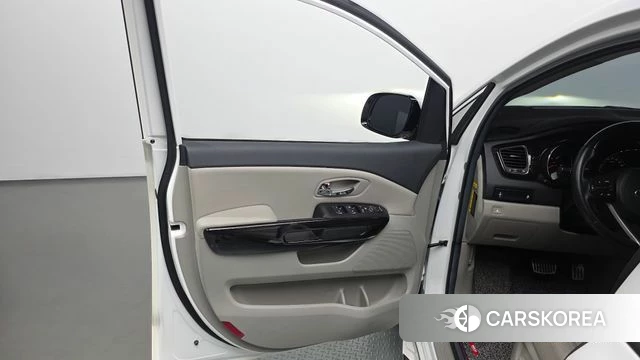 Kia The New Carnival id 4417343 из Кореи 16