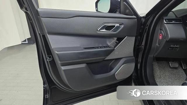 Land Rover Range Rover Velar id 4594329 из Кореи 16