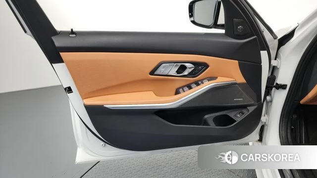 BMW 3 Series (G20) id 4462707 из Кореи 16