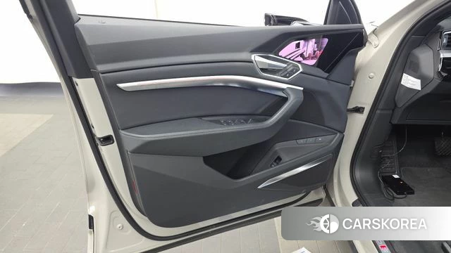 Audi e-Tron id 4585471 из Кореи 16