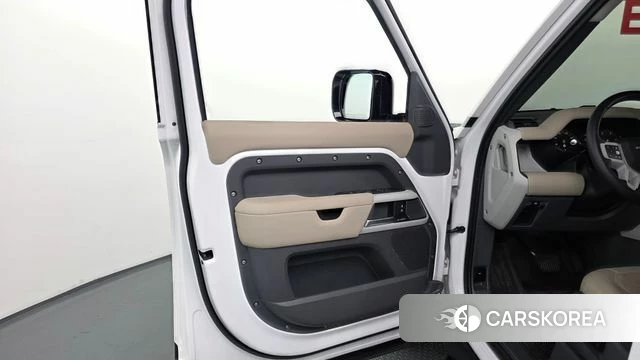 Land Rover Defender (L663) id 4533330 из Кореи 16
