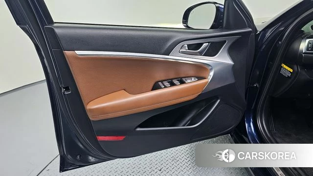 Genesis G70 id 4225356 из Кореи 16