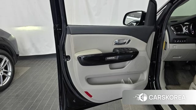 Kia The New Carnival id 4310410 из Кореи 16