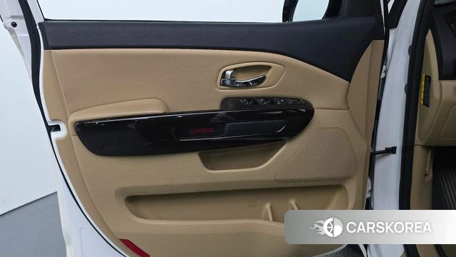 Kia The New Carnival id 4363150 из Кореи 16