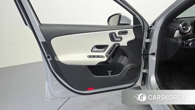 Mercedes-Benz A-Class W177 id 4285165 из Кореи 16