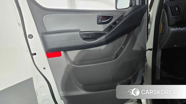 Hyundai The New Grand Starex id 4550886 из Кореи 16