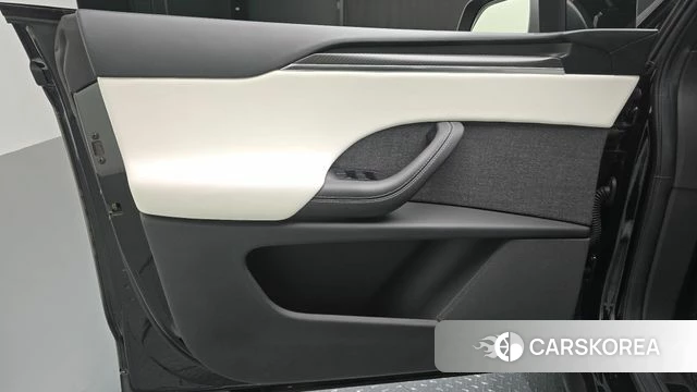 Tesla Model X id 4523826 из Кореи 16