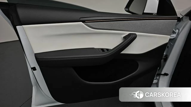 Tesla Model Y id 4834126 из Кореи 16