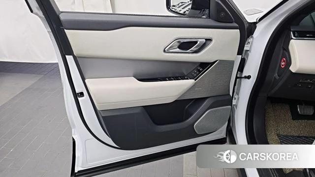 Land Rover Range Rover Velar id 4684505 из Кореи 16