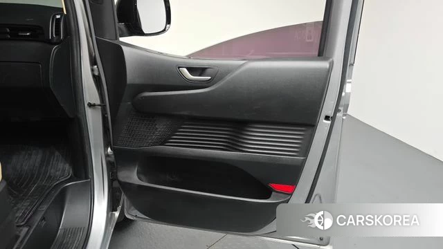 Hyundai Staria id 4389371 из Кореи 16