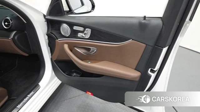 Mercedes-Benz E-Class W213 id 4586613 из Кореи 16