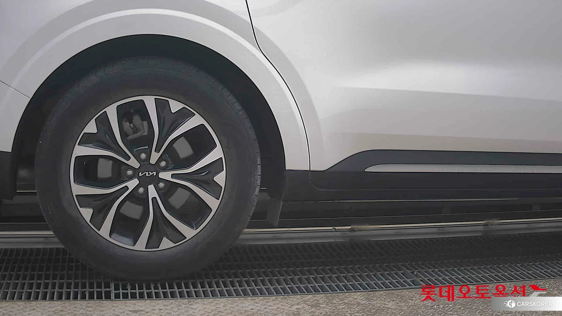 Kia Carnival id 3875767 из Кореи 16