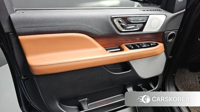 Lincoln Navigator 4th generation id 4784535 из Кореи 16