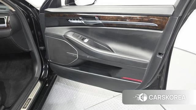Genesis G90 id 4651601 из Кореи 16