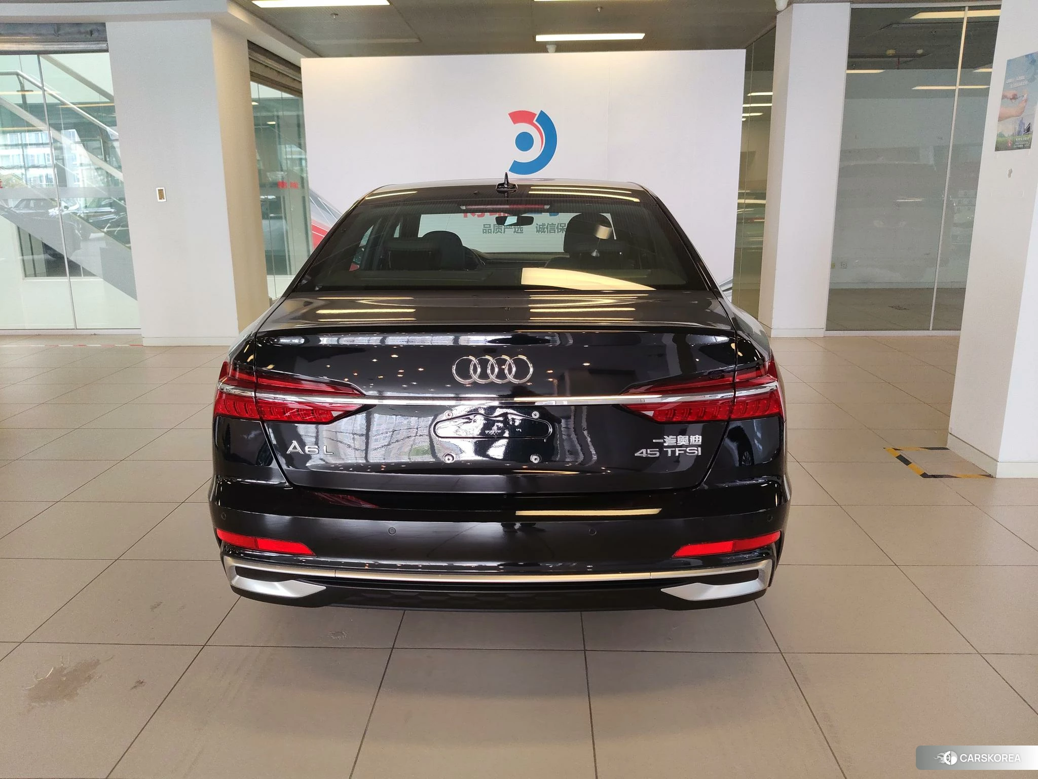 Audi A6L id 4498551 из Китая 16
