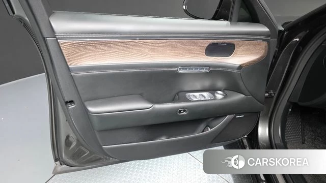 Genesis G90 (RS4) id 4550136 из Кореи 16